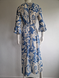Juffrouw Jansen maxi dress. Maat M. Crème/blauw.