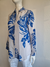Expresso blouse. Maat 40. Lichtgrijs/blauw/print.