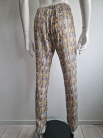 Turnover pantalon. Maat 38, All over print.