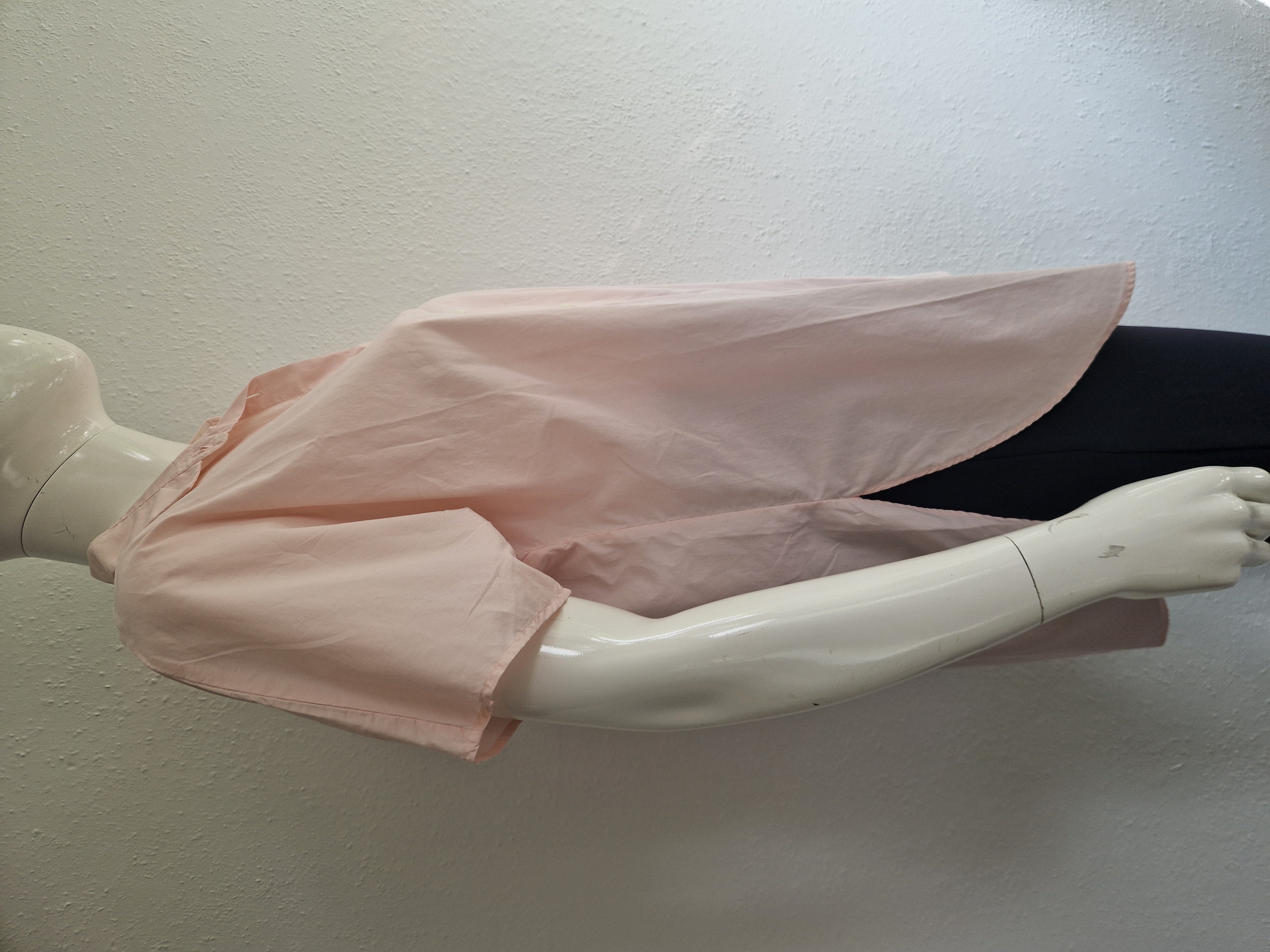 Closed blouse. Maat M. Zachtroze.