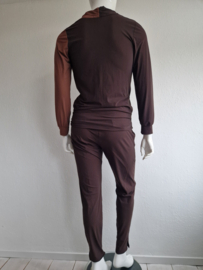 Studio Anneloes overslagtop. Maat L. Bruin/travelstof.
