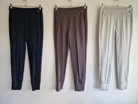 D’Étoiles Casiopé pantalon. Maat M. Taupe