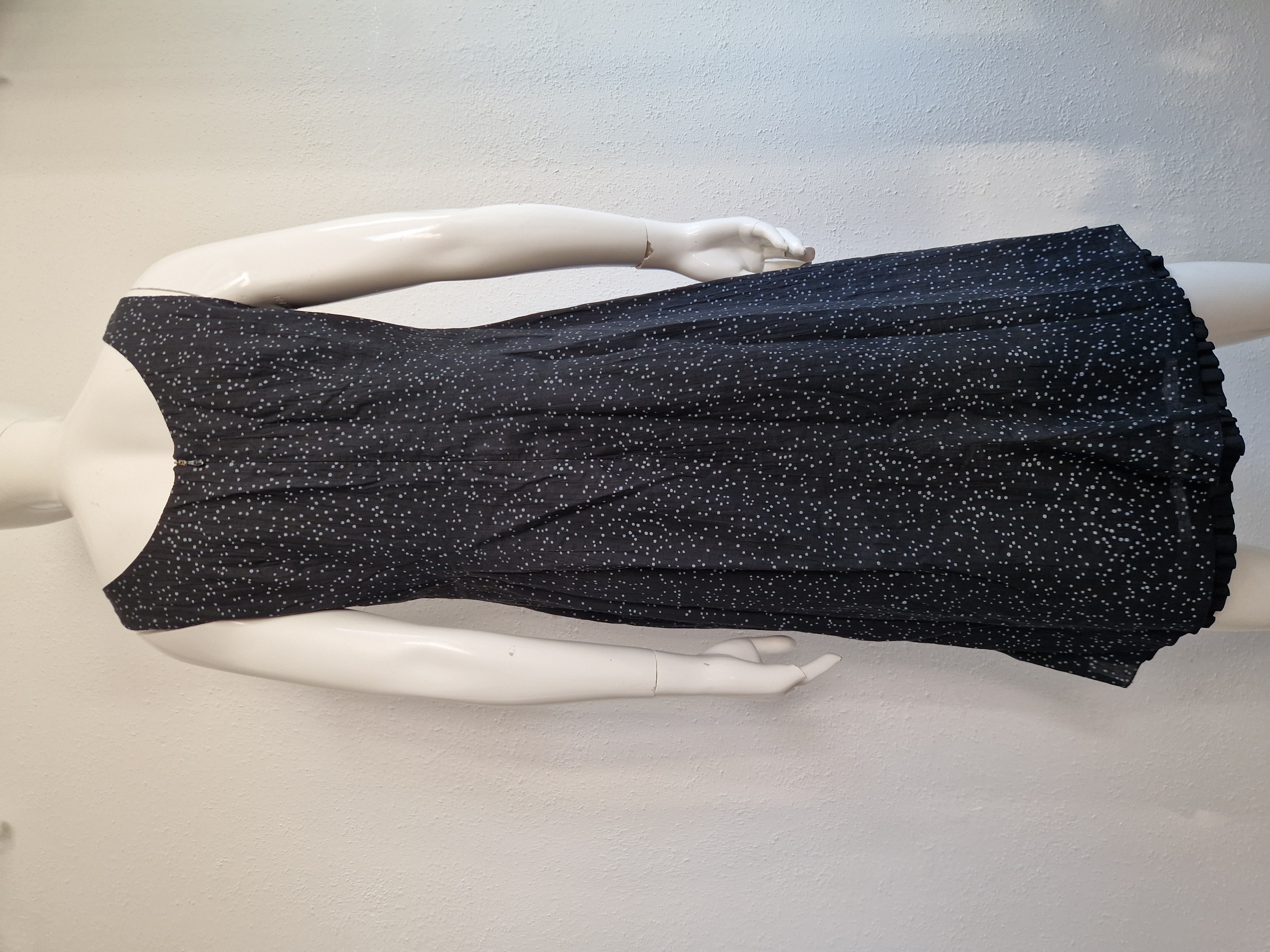 Evelin Brandt zomerjurk. Maat 38, Zwart/stippelprint.