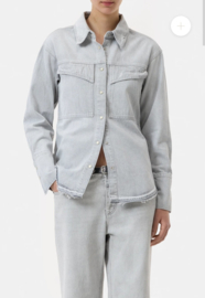 Closed Fitted Utility shirt. Maat M. Lichtgrijs