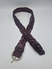 Gevlochten leren riem. 100 cm. Bruin.