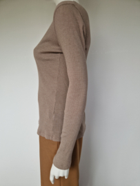 James Perse top met V-hals. Maat 1. Beige.