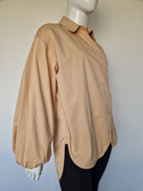 Ganni overslag blouse. Maat 44. Zand.