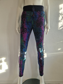 Studio Anneloes pantalon. Maat M. All over print/travelstof.