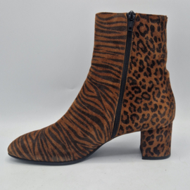 Lilian enkellaarsjes. Maat 41. Cognac/zebraprint.