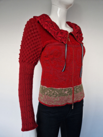 Eva & Claudi vest. Maat S. Rood/wol.