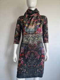 Marc Cain set (jurk met shawl). Maat 6, Bloemenprint/zuiver scheerwol