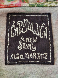 Cap Juluca  top.– New Story by Aldo Martins. Maat 40/42.