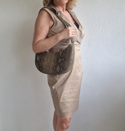 Hvisk 'Moon Shell' schoudertas. Vegan leer/slangenprint.