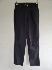 Closed pantalon Pedal Pusher. IT. maat 44, Zwart