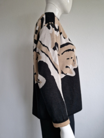 Marc Cain pullover met tijgermotief. Maat 3,