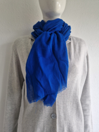 Claudia Sträter shawl. Kobaltblauw.