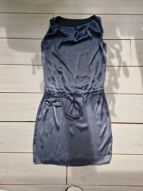 Braez zomerjurk. Maat S. Ijsblauw/zijde.
