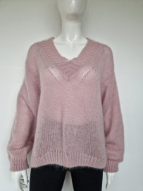 Knit-ted trui met V-hals. Maat M. Zachtroze/mohair.