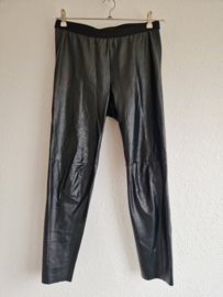 Marc Cain leatherlook legging. Maat 3, Zwart