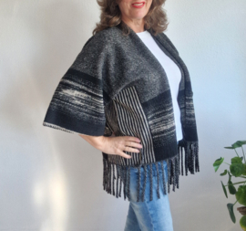 Geisha vest/poncho | Maat S/M | Zwart/ecru |