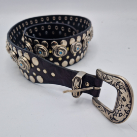 Nanni tailleriem. 85 cm. Leer/studs.