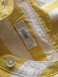 Closed blouse. Maat S/M. Geel/wit gestreept.