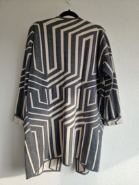 Claudia Sträter vest. Maat 38, Grijs/off white.