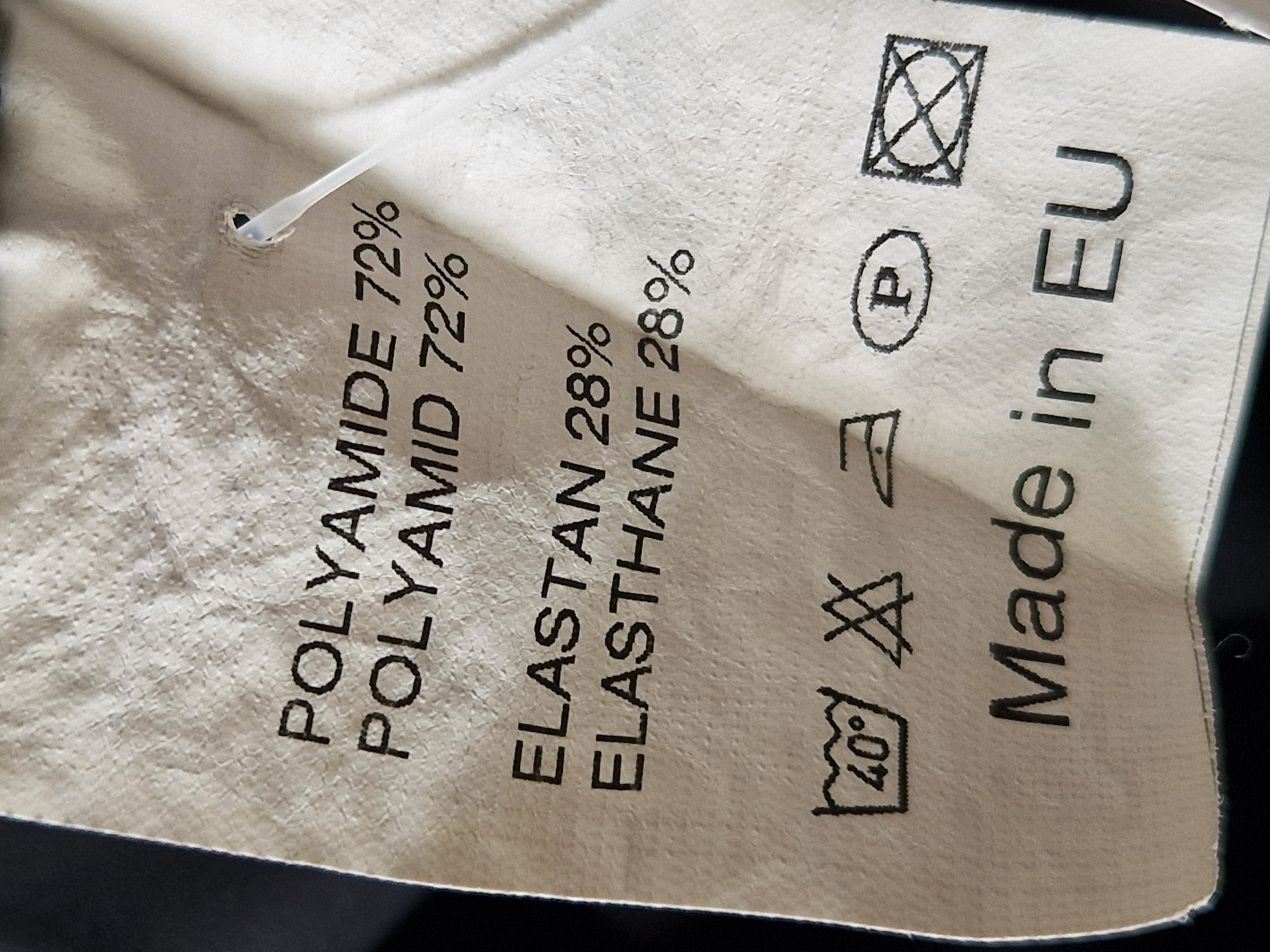 Travelstof off shouldertop. Maat 42. Zwart.