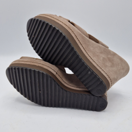 Janet Sport peeptoes met sleehak. Maat 37,Beige/ suède.