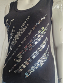 Zucchero top. Maat 38, Zwart/zilveren ringetjes.