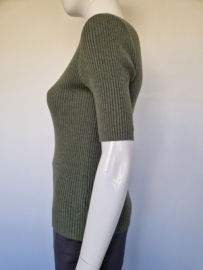 Repeat fijngebreide top. Maat 38, Donkergroen