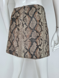 Ana Alcazar rok, Mt.40.  Snakeprint.