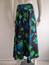 Lien & Giel maxi rok. Maat M. Zwart/print.