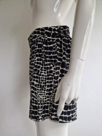 Rut & Circle shorts. Maat L. Zwart/crème/print.