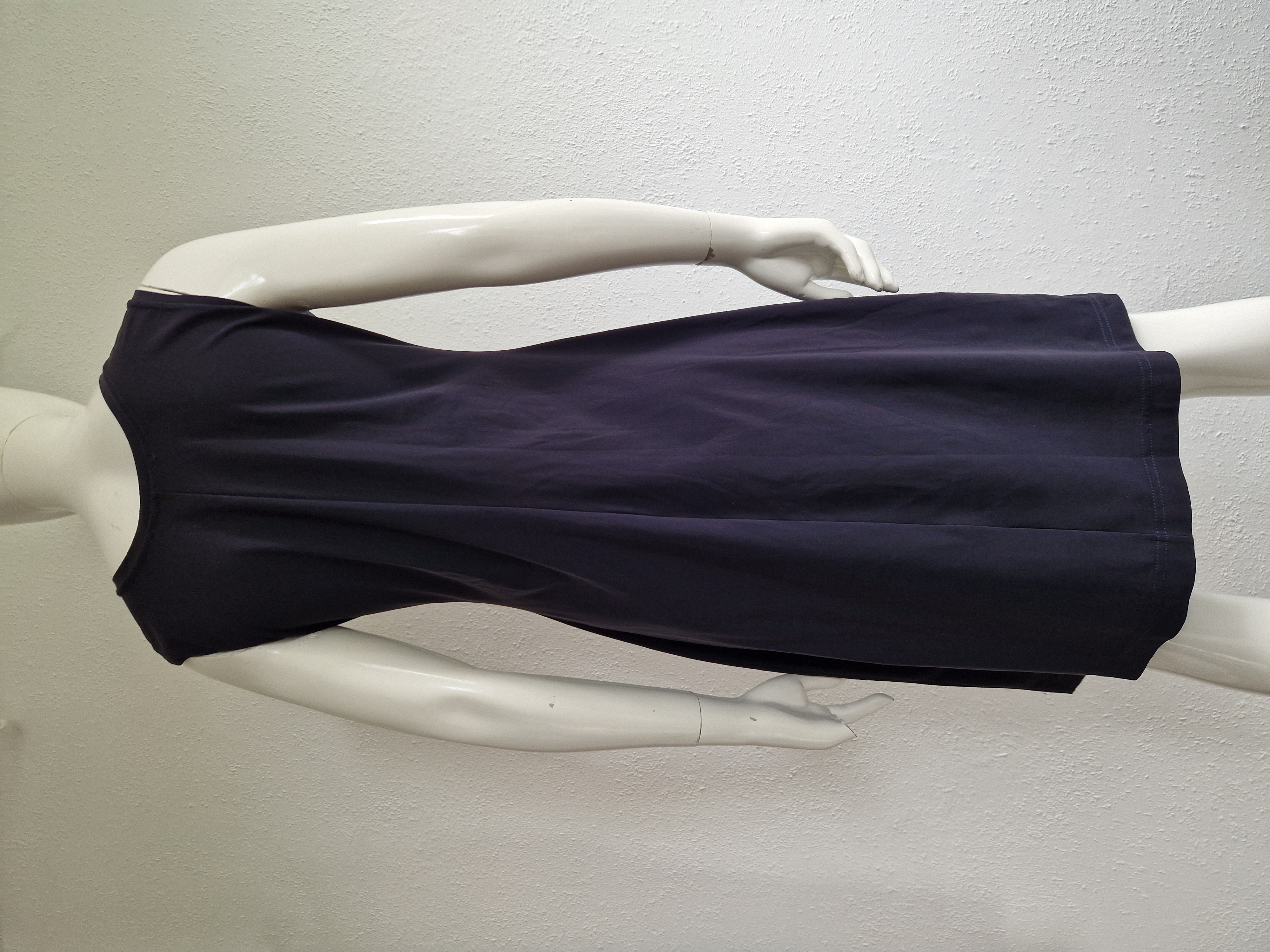 Margriet Nannings hemdjurk. Maat 4. Blauw/travelstof.
