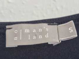 No Man's land top. Maat S. Donkerblauw.