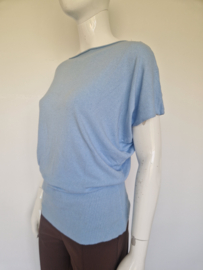Studio Anneloes mouwloze gebreide top. Maat S Lichtblauw