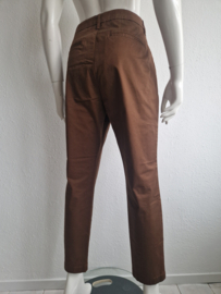 Closed pantalon. Maat 30, Bruin