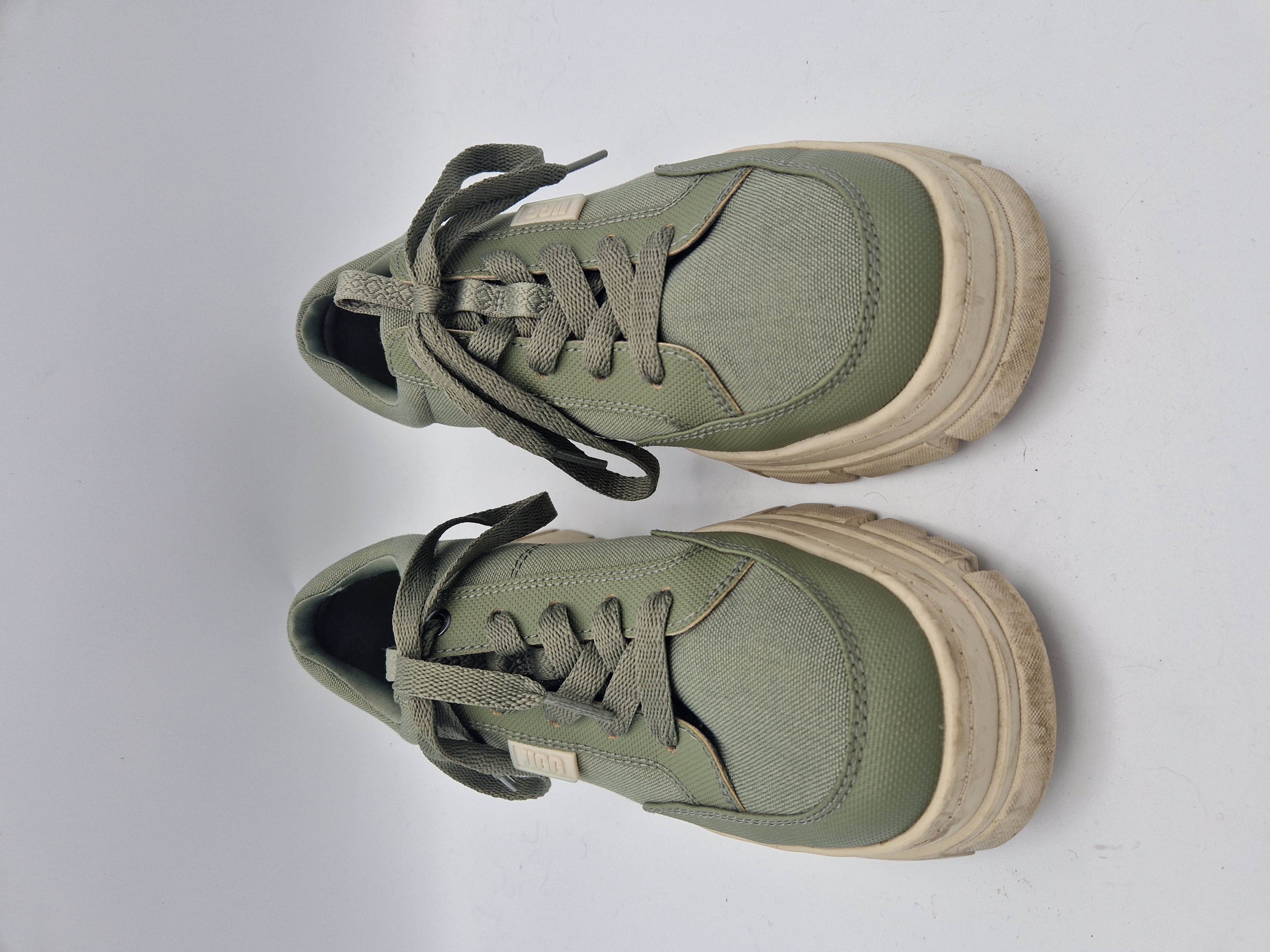Ugg veterschoenen Ashton Hybrid. Maat 40. Legergroen