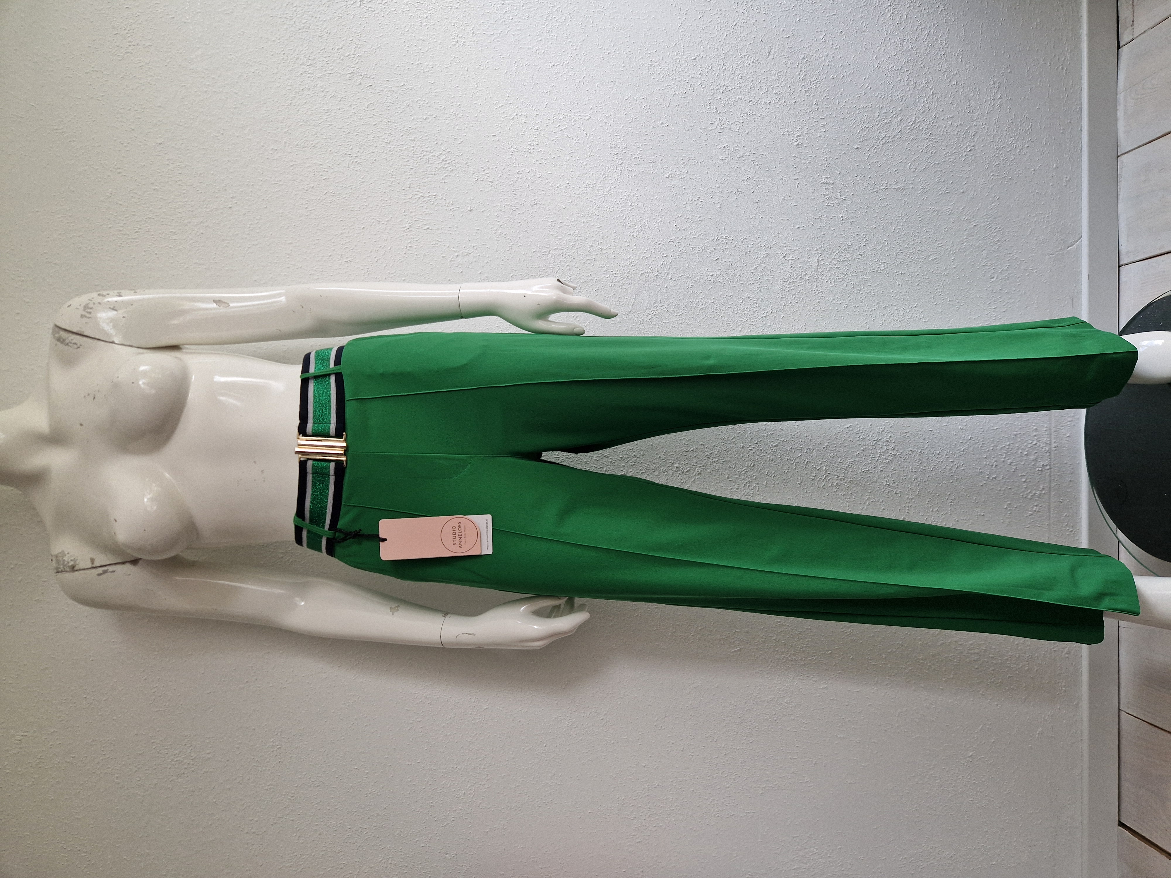 Studio Anneloes pantalon  Rae. Maat M. Appeltjes groen
