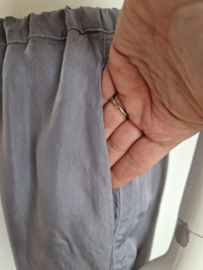 Trix en Rees pantalon Scorpio. Maat M. Lichtblauw.