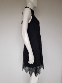 Josh V. jurk Roma. Maat S. Zwart