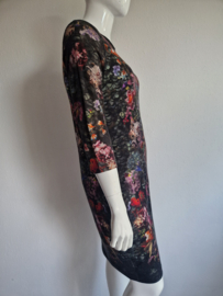 Marc Cain set (jurk met shawl). Maat 6, Bloemenprint/zuiver scheerwol