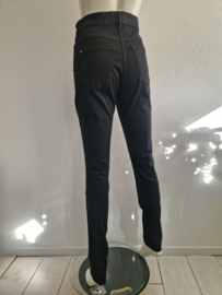 MAC Dream skinny. Maat 38/34, Zwart