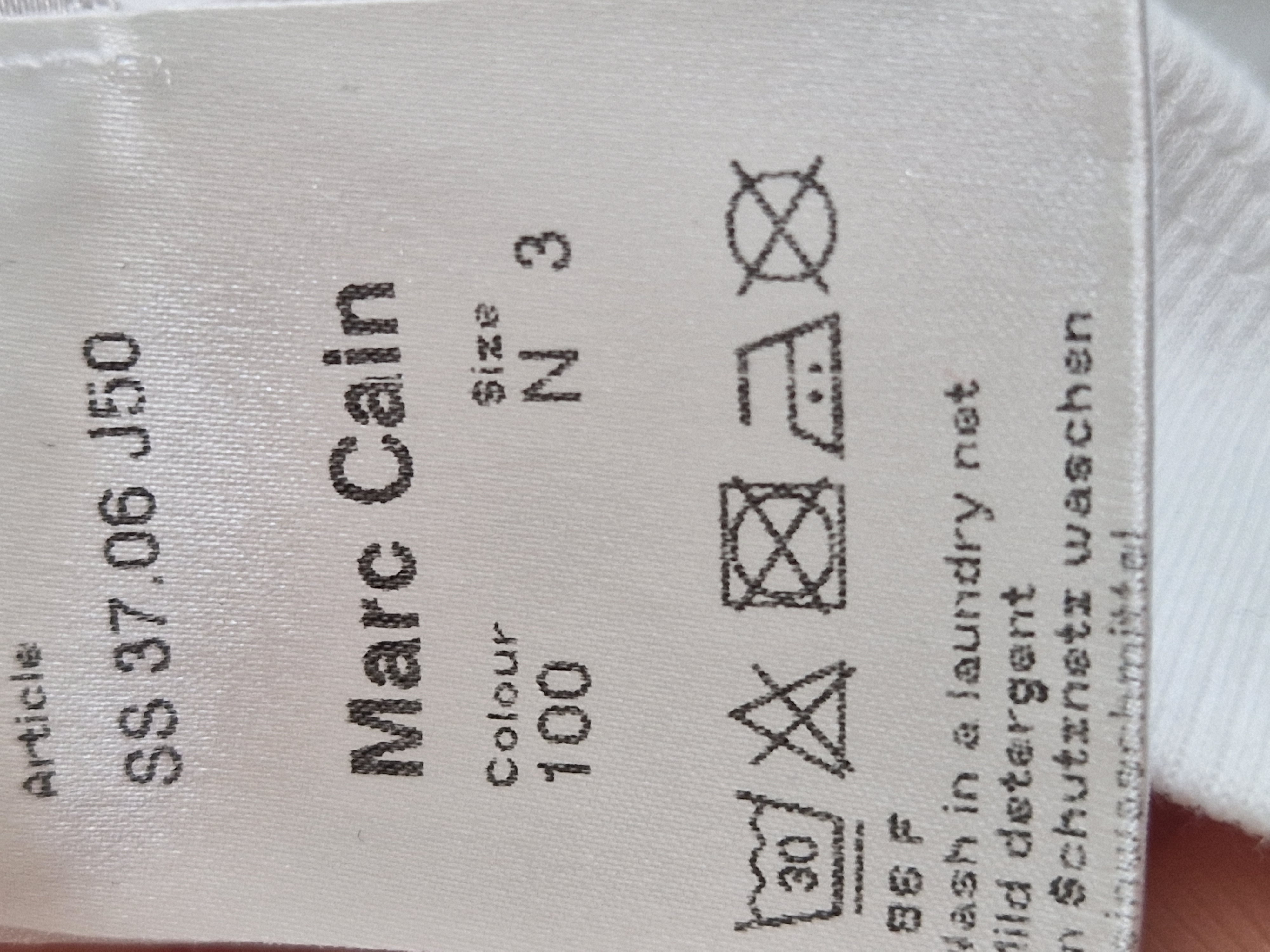 Marc Cain Sports top. Maat 3. Wit.