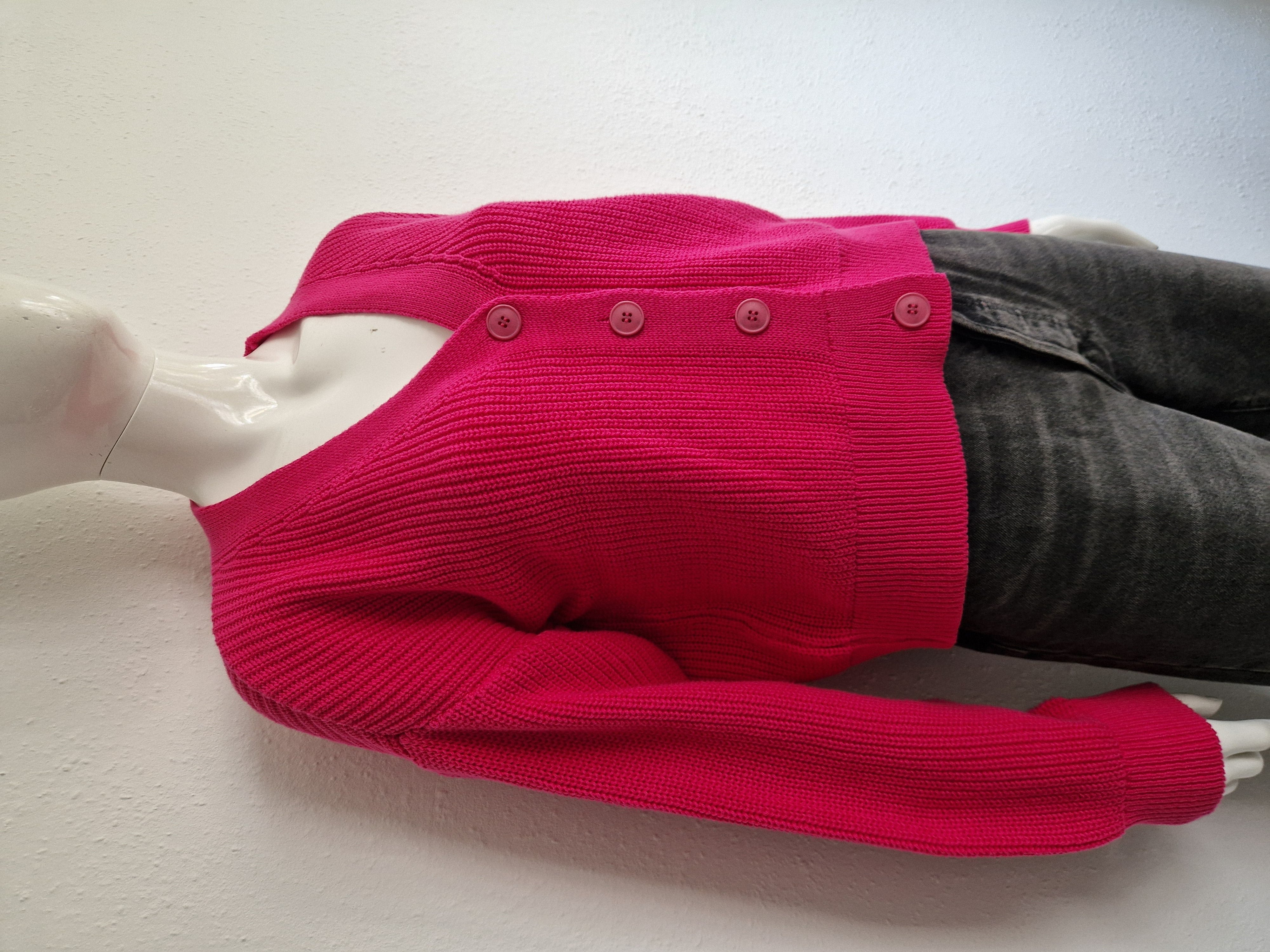 Elements of Freedom cardigan. Maat M. Roze.