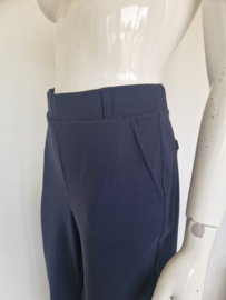 Studio Anneloes travelstof pantalon. Maat M. Donkerblauw.