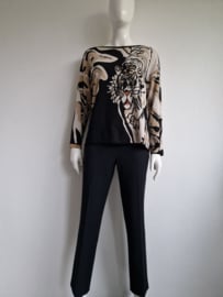 Marc Cain pullover met tijgermotief. Maat 3,