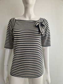 Twin Set top. Maat M. Crème/zwart gestreept.