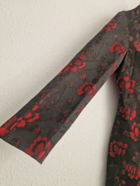Vanilia jurk. Maat 38, Zwart/rood jacquard bloemmotief